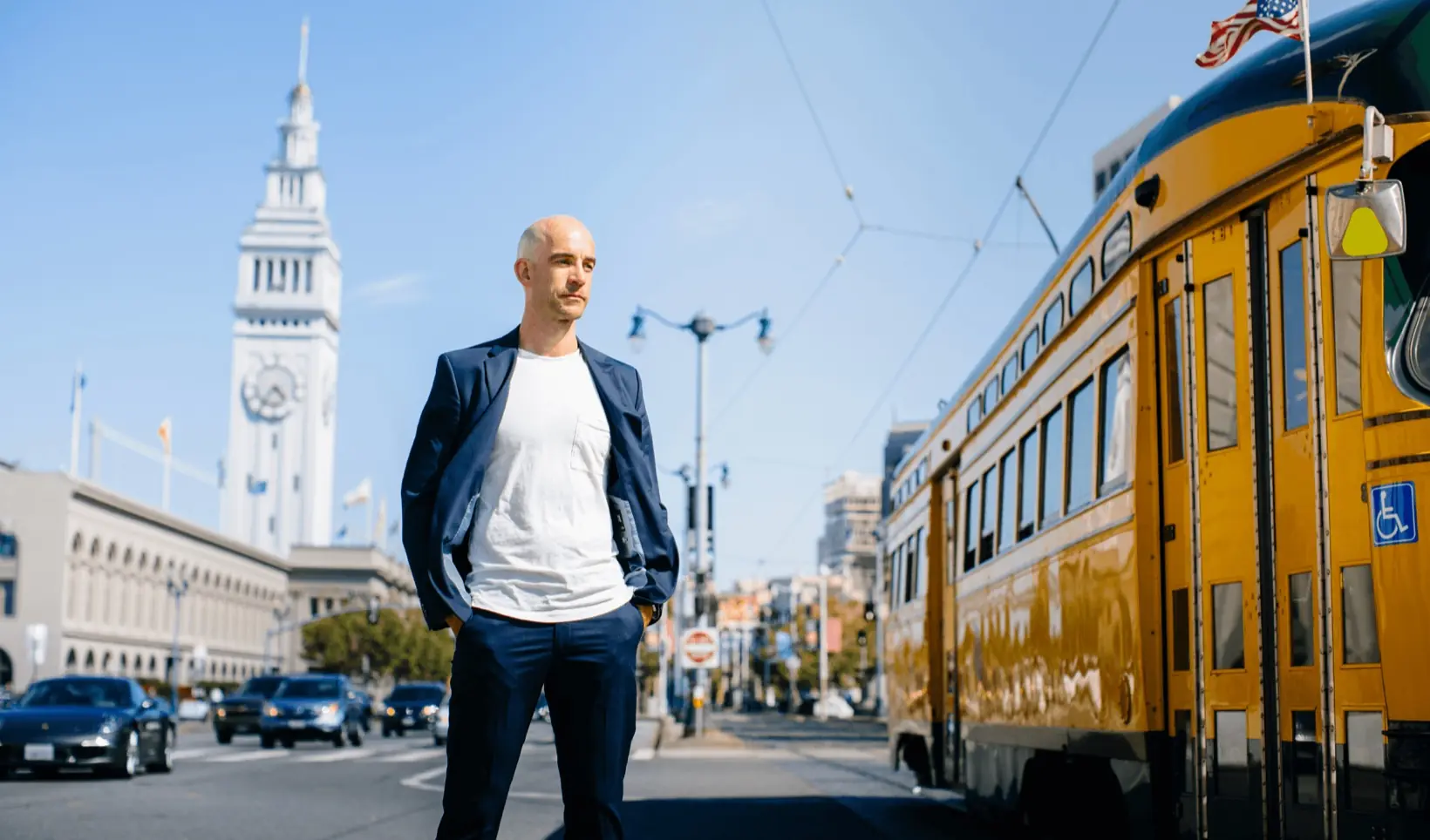 Nikolaj Koester standing by a cable car in San Francisco